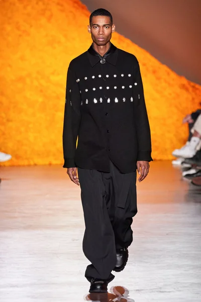 Look 40